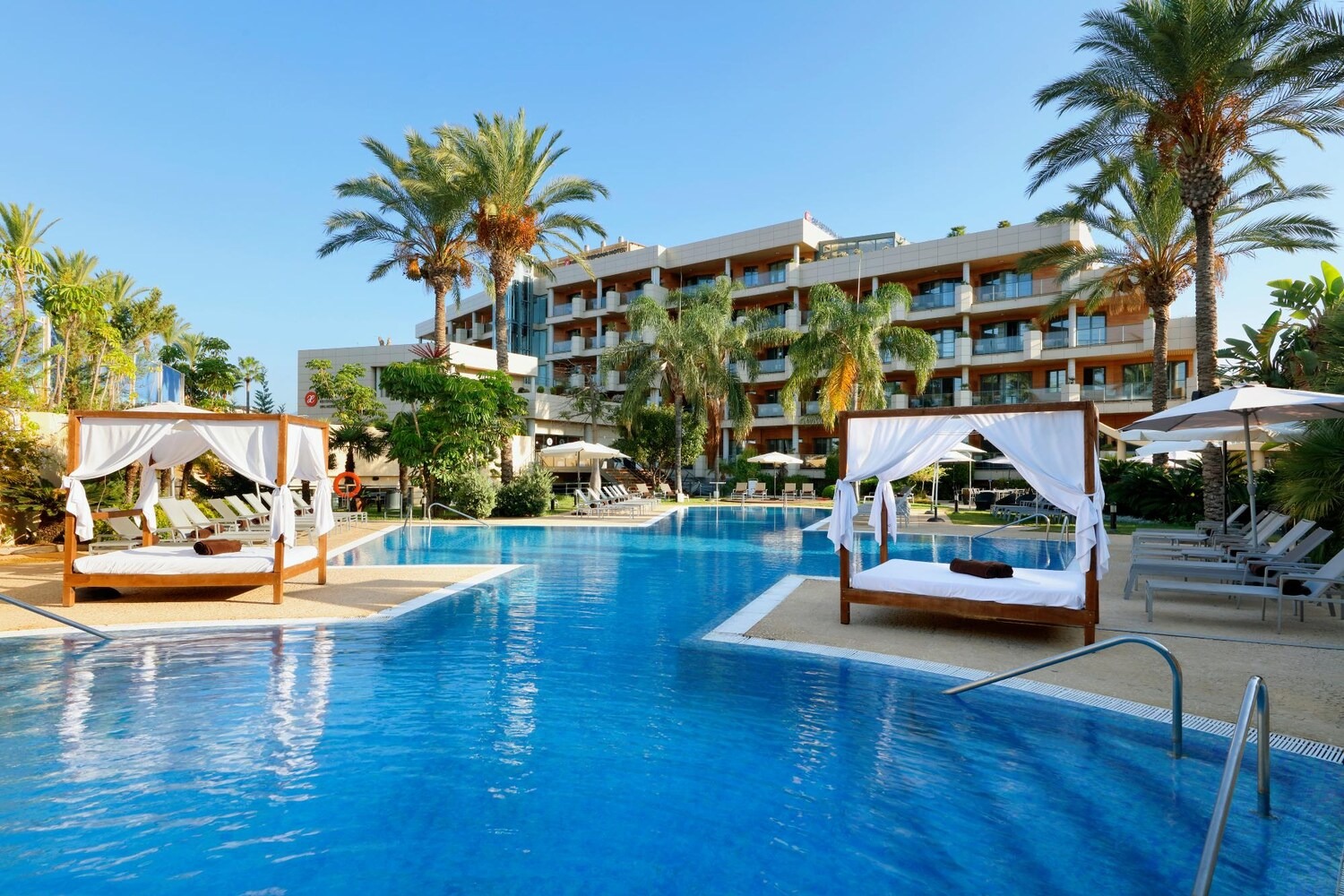 Gallery https://pub-ef6d633dc8ca467d8fff3854a76505a6.r2.dev/accommodation/pool.jpg